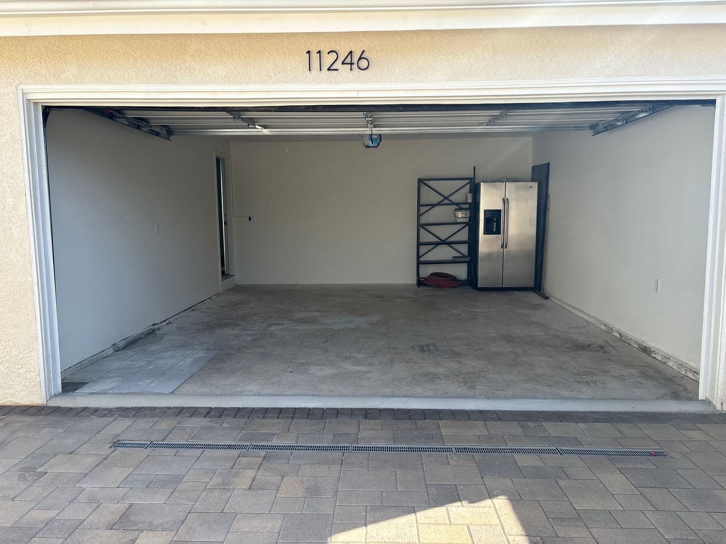 Sun Valley House: 11246 Lull Street
