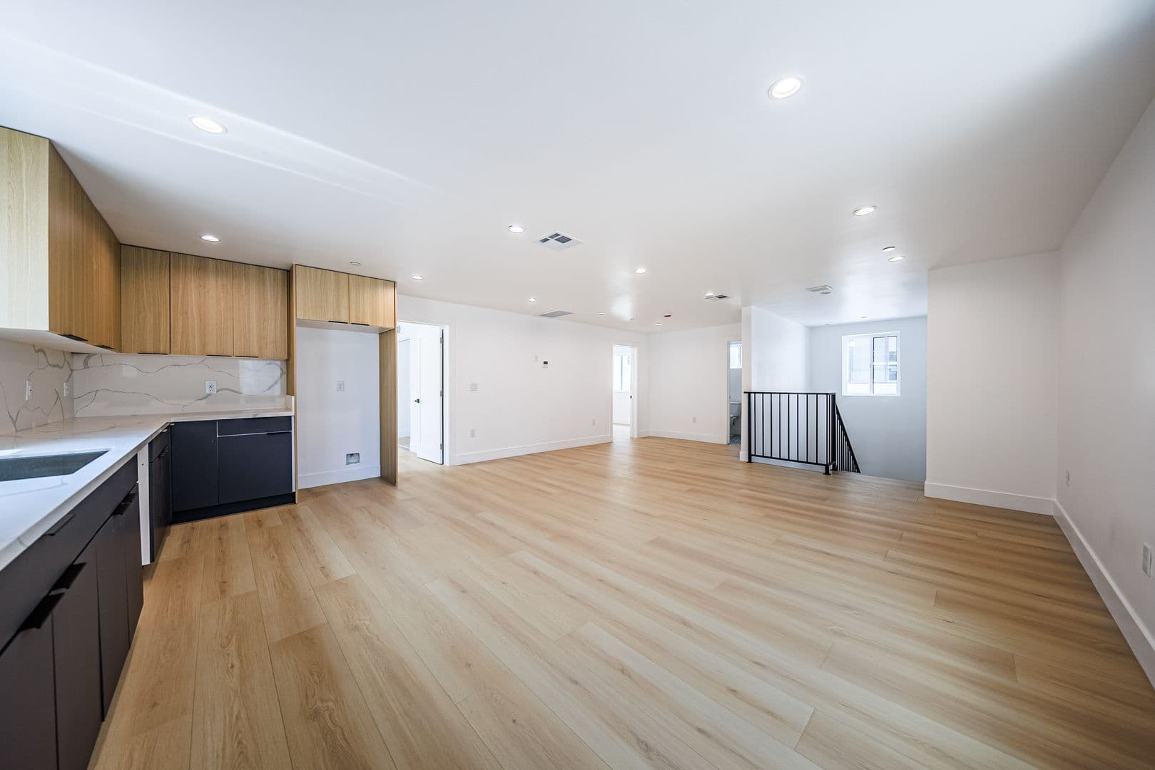 Los Angeles Apartment: 1015 S. Citrus Ave