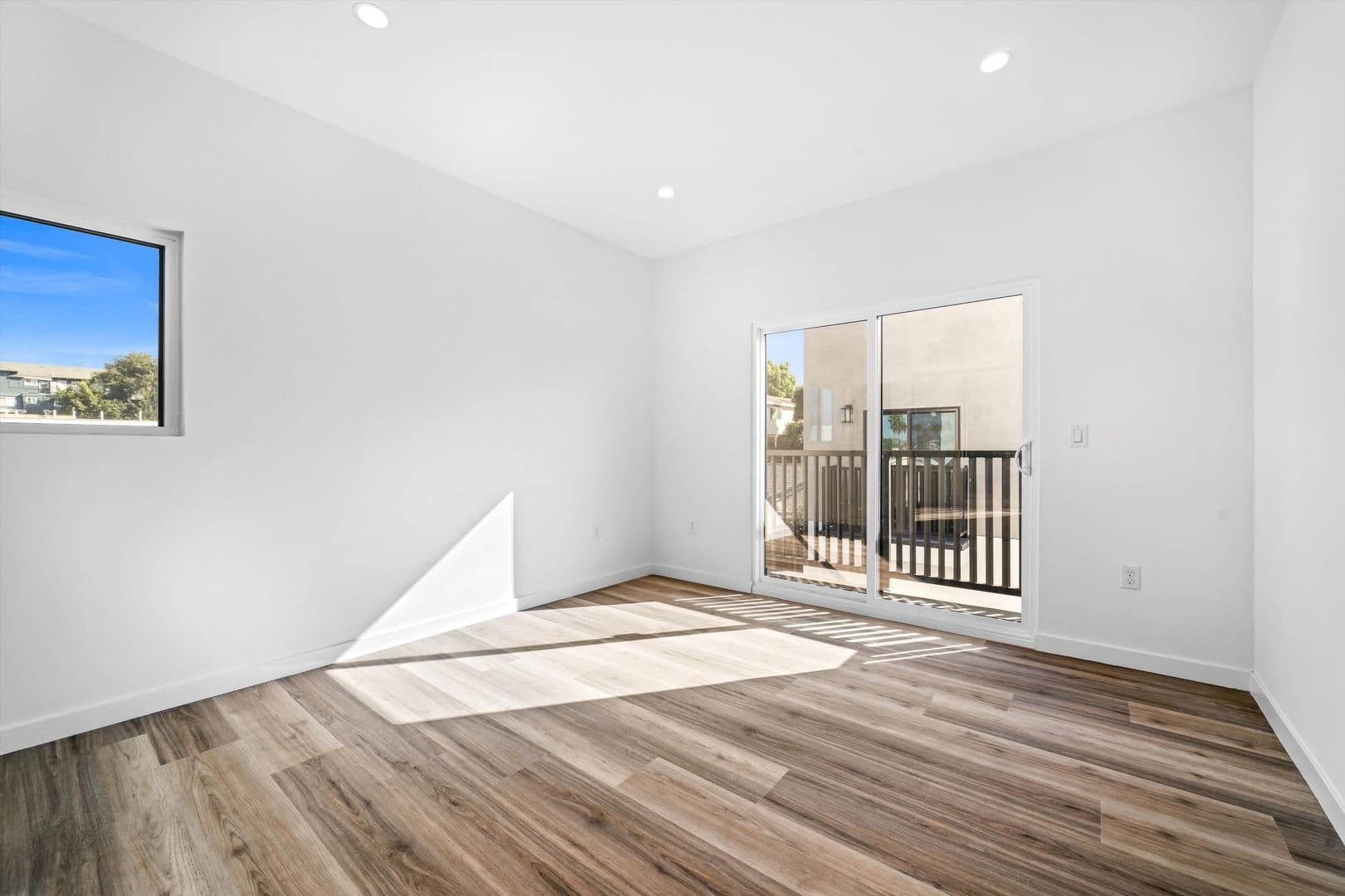 Los Angeles Apartment: 4654 Lomita St