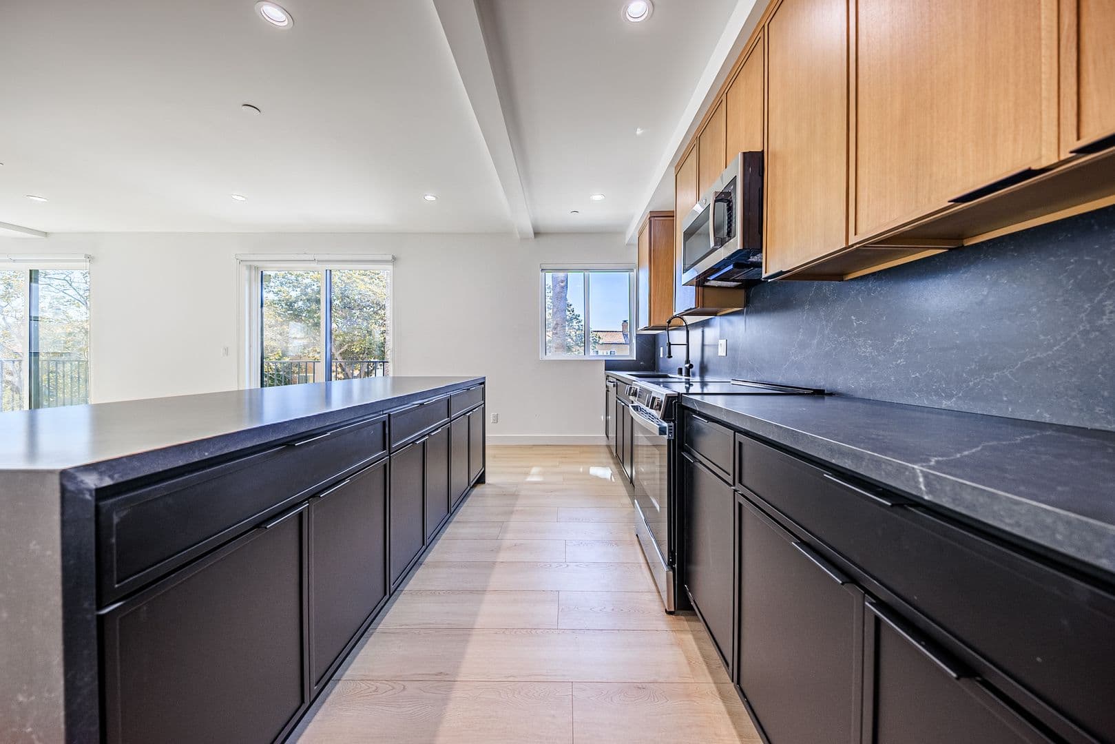 Los Angeles Apartment: 1021 S. Citrus Ave.