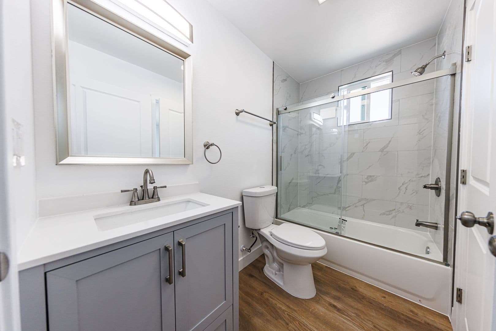 Los Angeles Townhome: 5327 Geer St