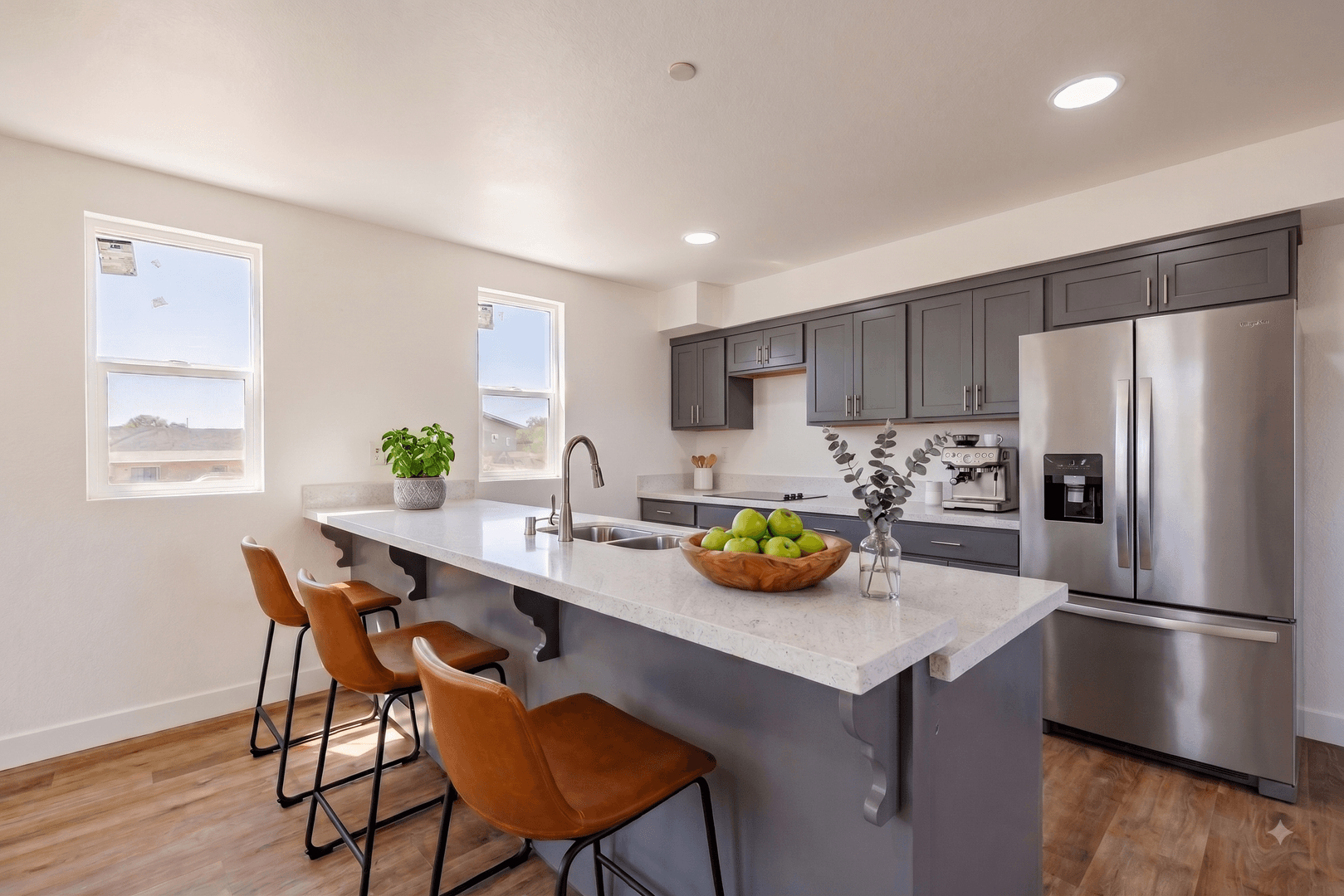 Los Angeles Townhome: 5327 Geer St