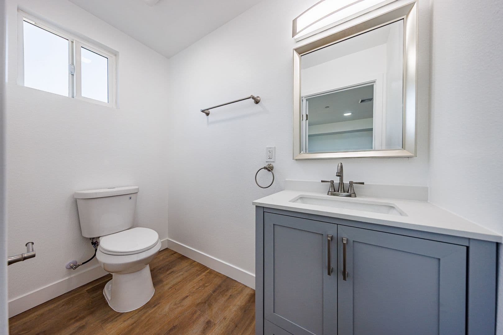 Los Angeles Townhome: 5327 Geer St