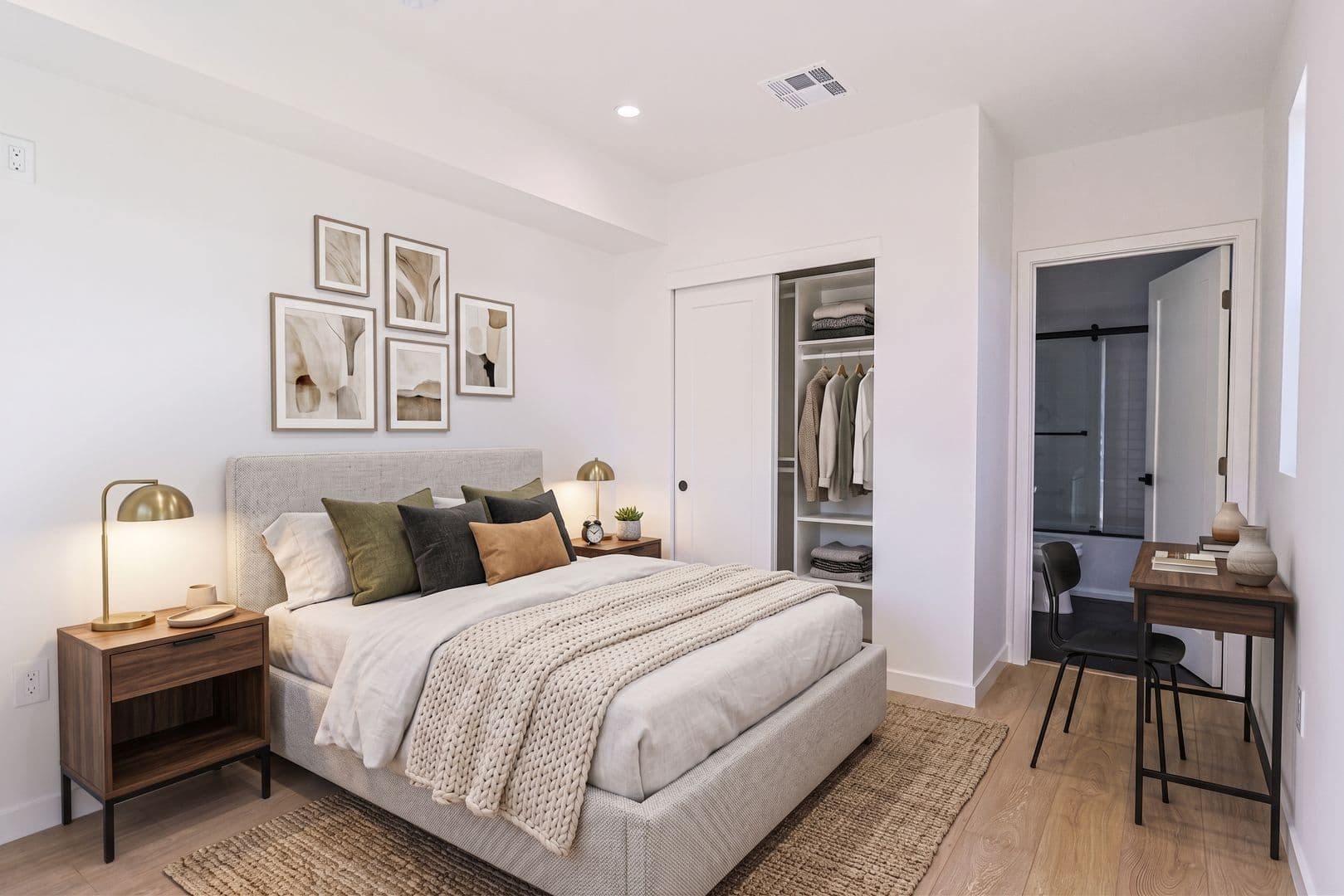 Los Angeles Apartment: 1227 N June St