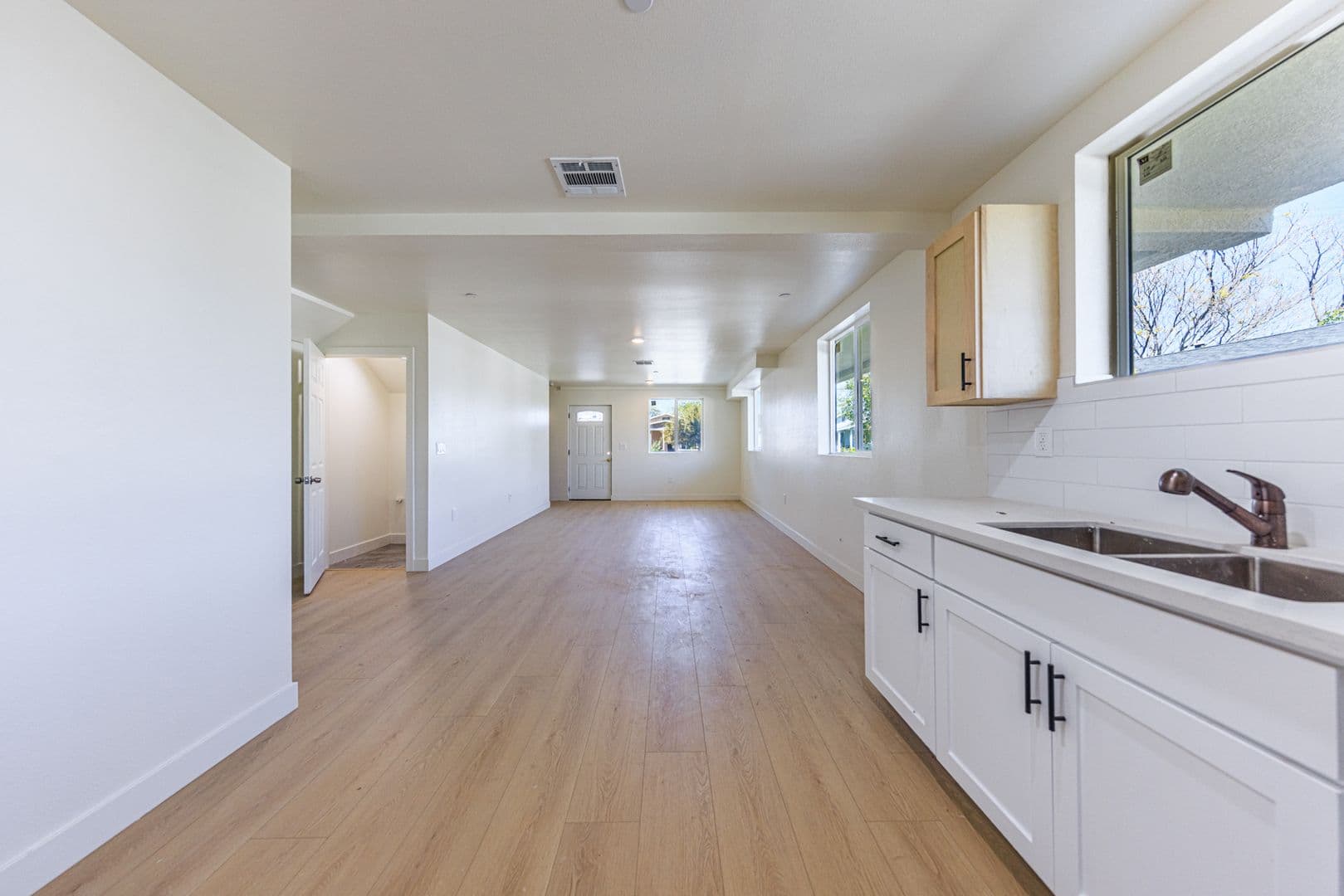 Los Angeles Townhome: 1652 Murchison St