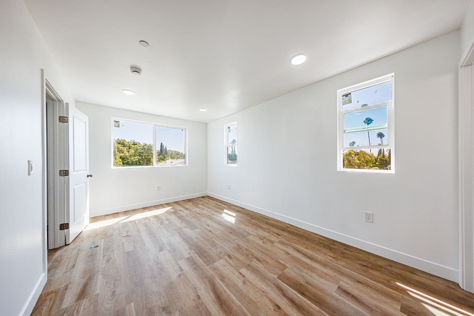 Los Angeles Townhome: 5327 Geer St