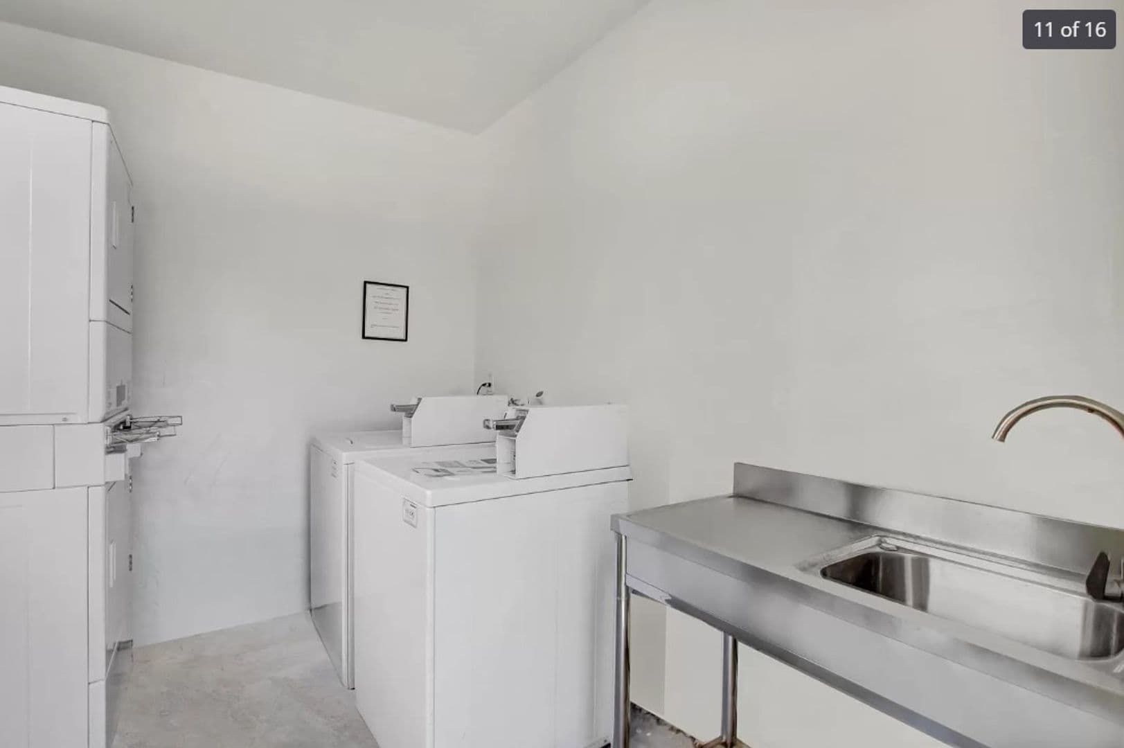 Burbank Apartment: 2001 Peyton Ave