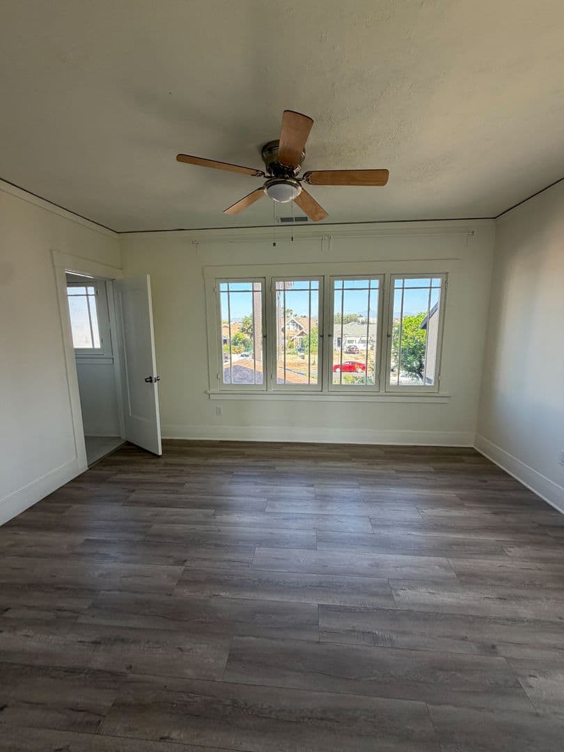 Los Angeles Apartment: 1112 Browning Blvd