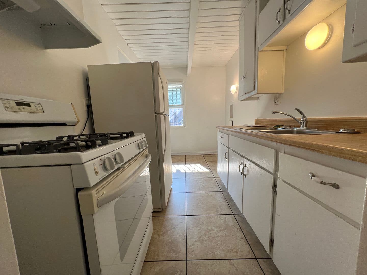 Culver City Apartment: 11515 Bradson Pl