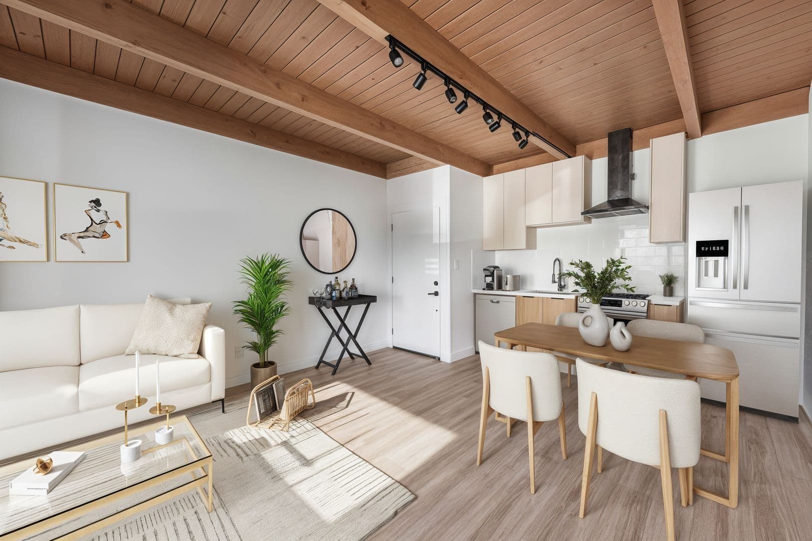 Los Angeles Apartment: 12121 Washington Pl