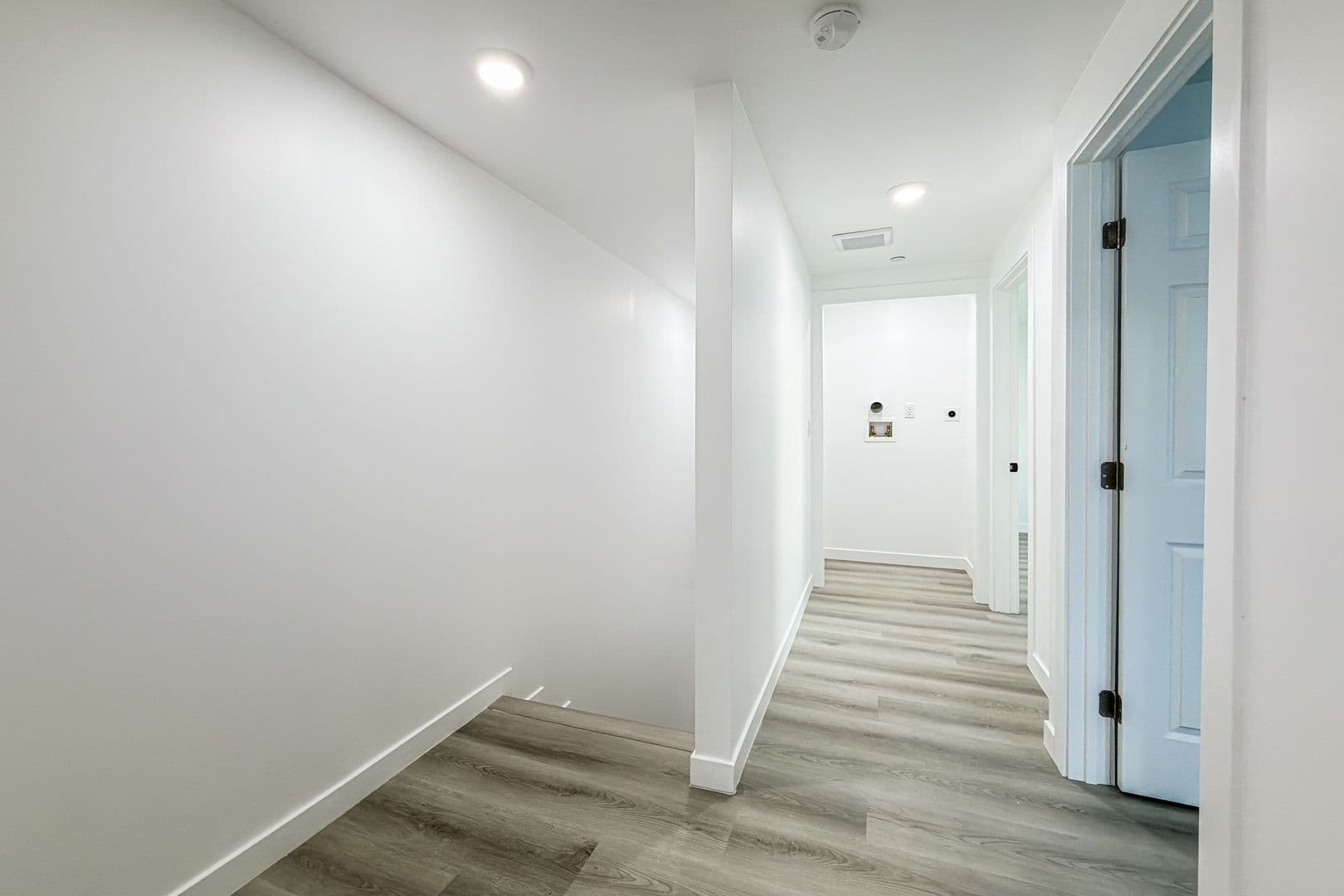 Los Angeles Apartment: 442 E 118th St