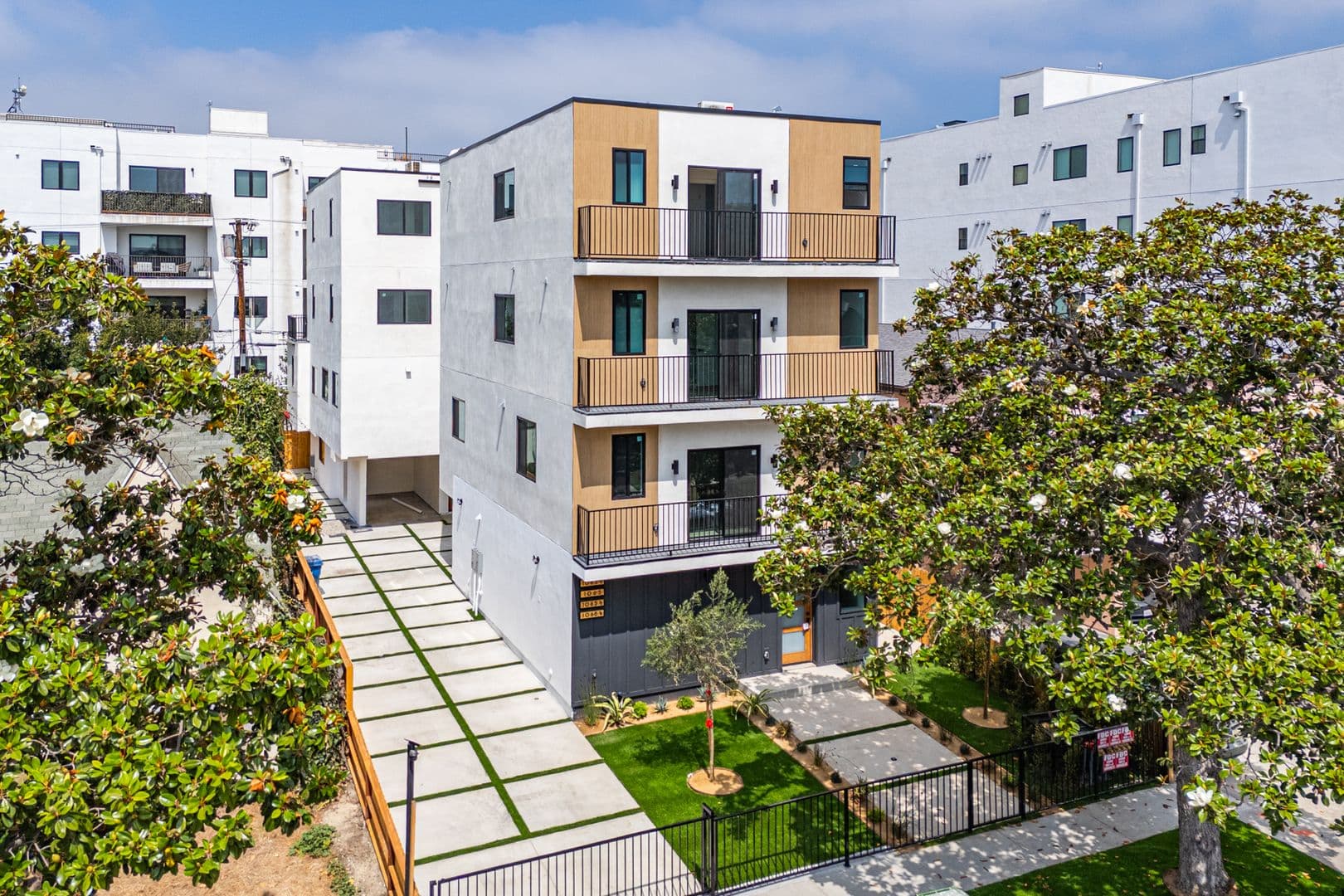 Los Angeles Apartment: 1065 S. Corning St