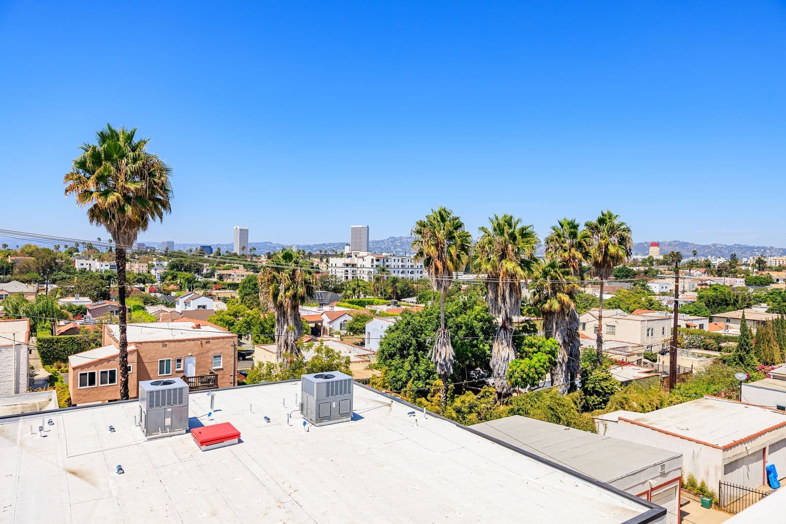 Los Angeles Apartment: 1259 S. Longwood Ave