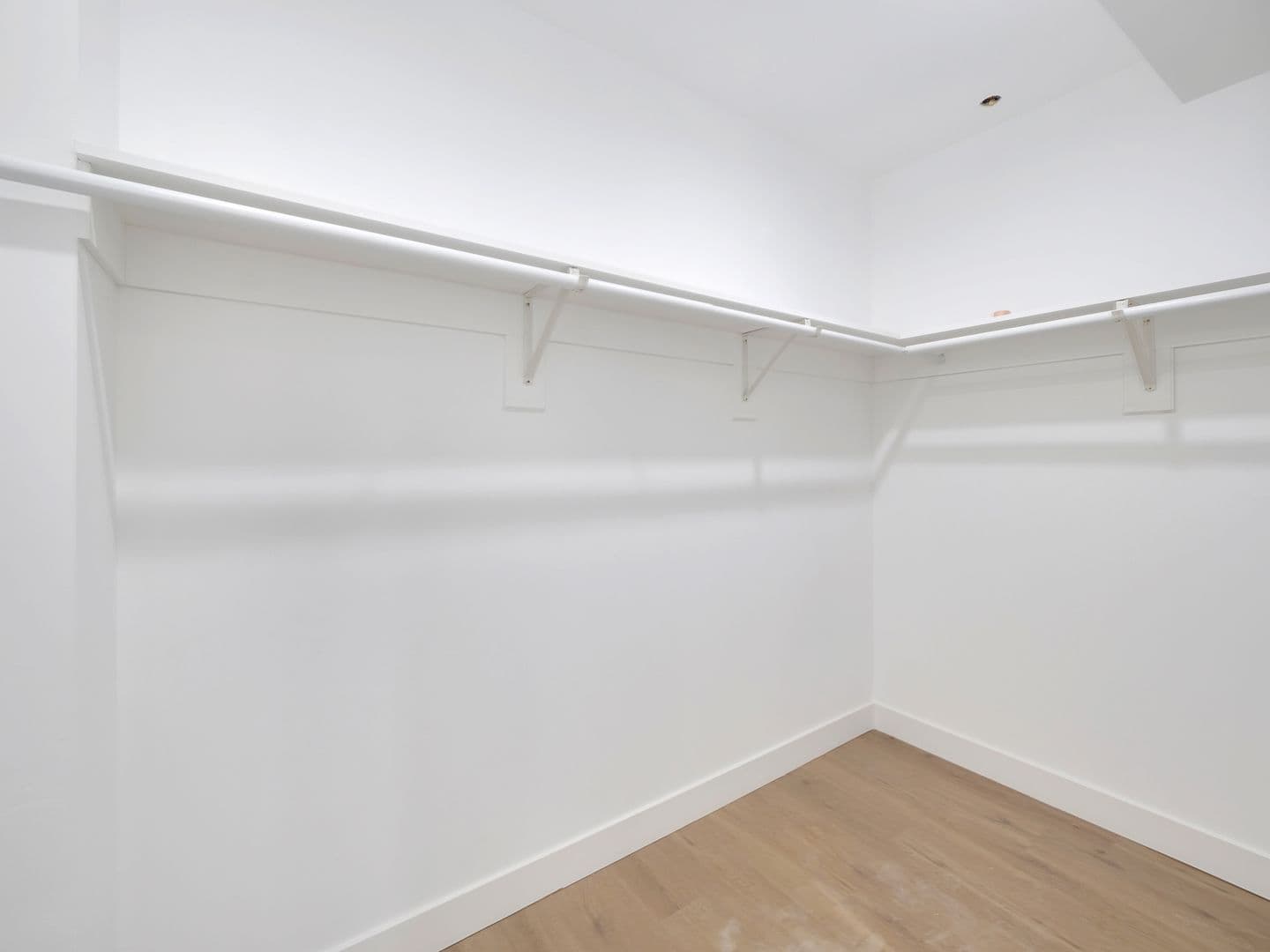 Los Angeles Apartment: 1856 S. Redondo Blvd