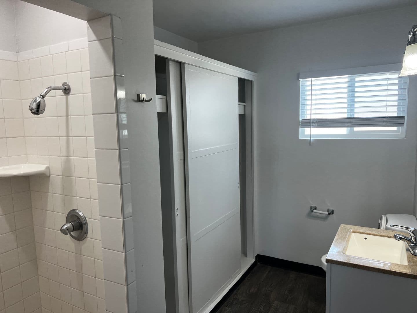 Burbank Apartment: 2615 W Olive Ave