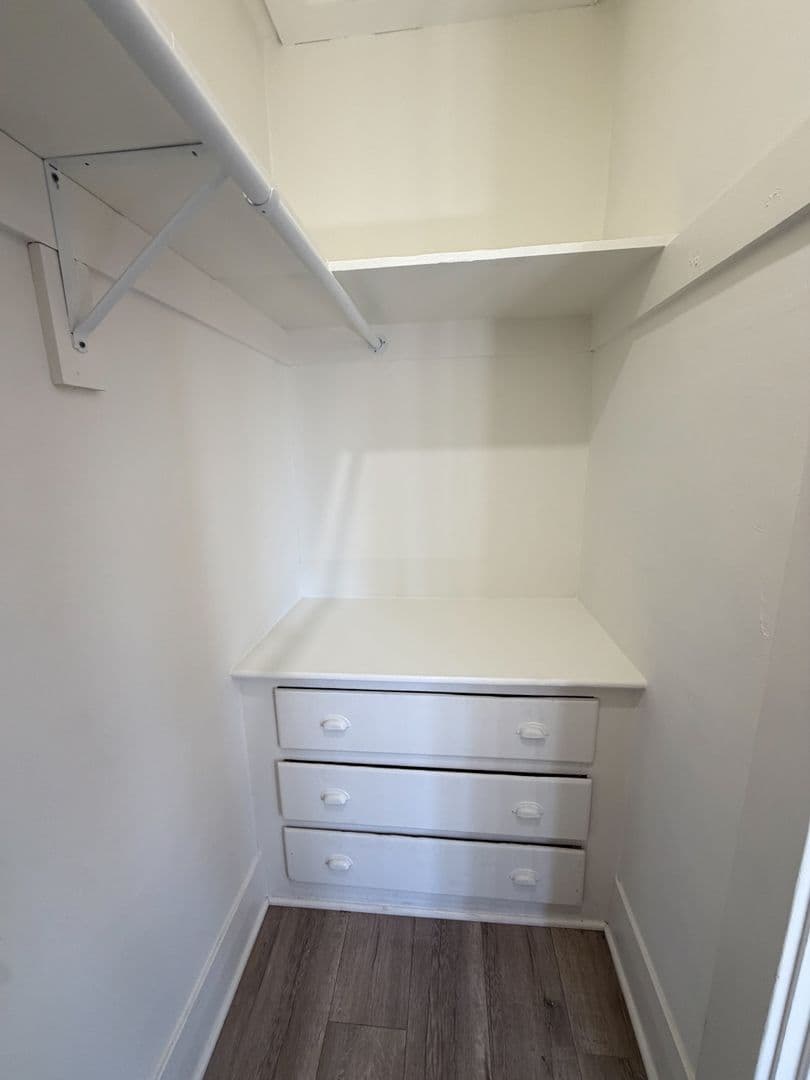 Los Angeles Apartment: 1112 Browning Blvd