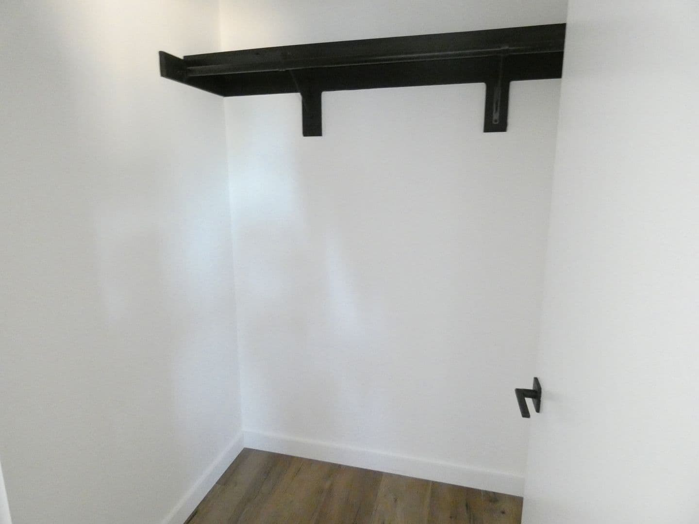 North Hollywood Apartment: 6034 Craner Ave