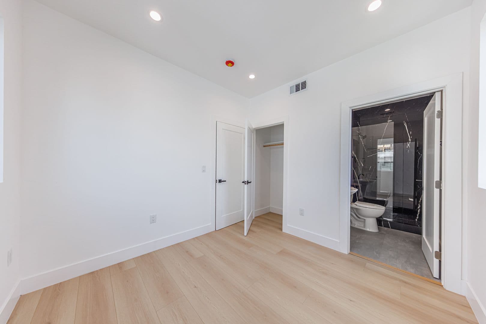 Los Angeles Apartment: 1065 S. Corning St