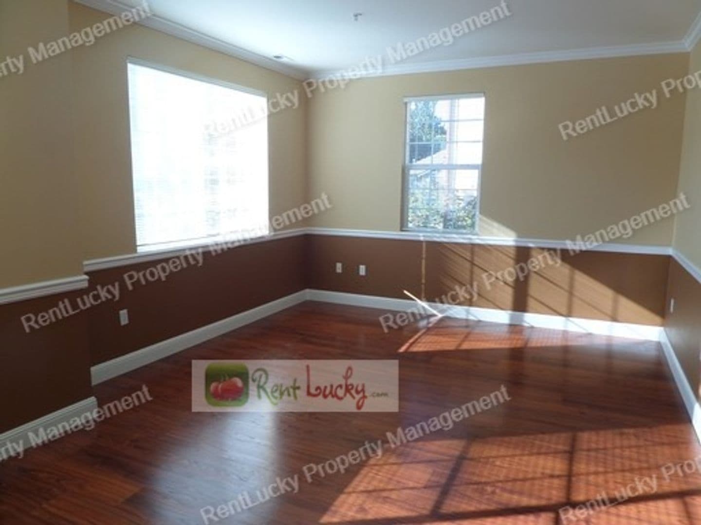 Auburn Townhome: 28700 34th Ave. S #F-1