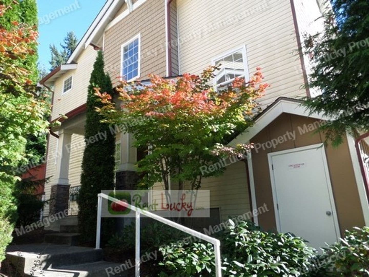Auburn Townhome: 28700 34th Ave. S #F-1