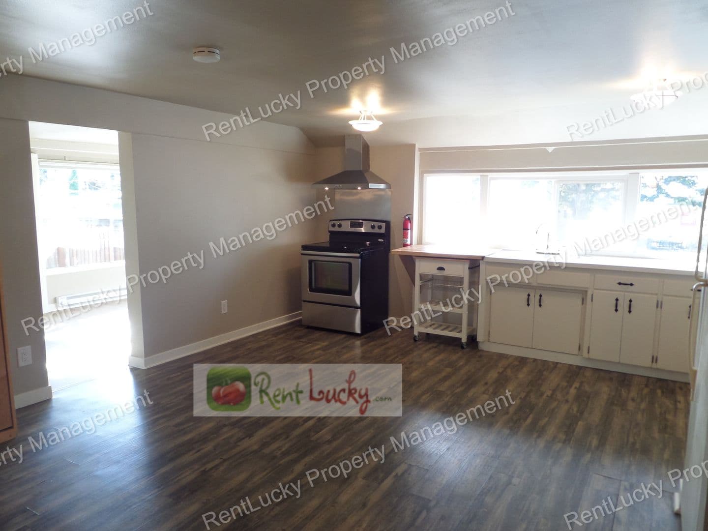 Des Moines House: 916 S 281st St