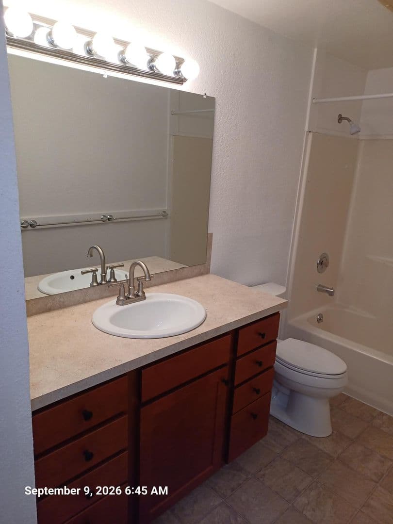 Snoqualmie Apartment: 38575 SE Newton St