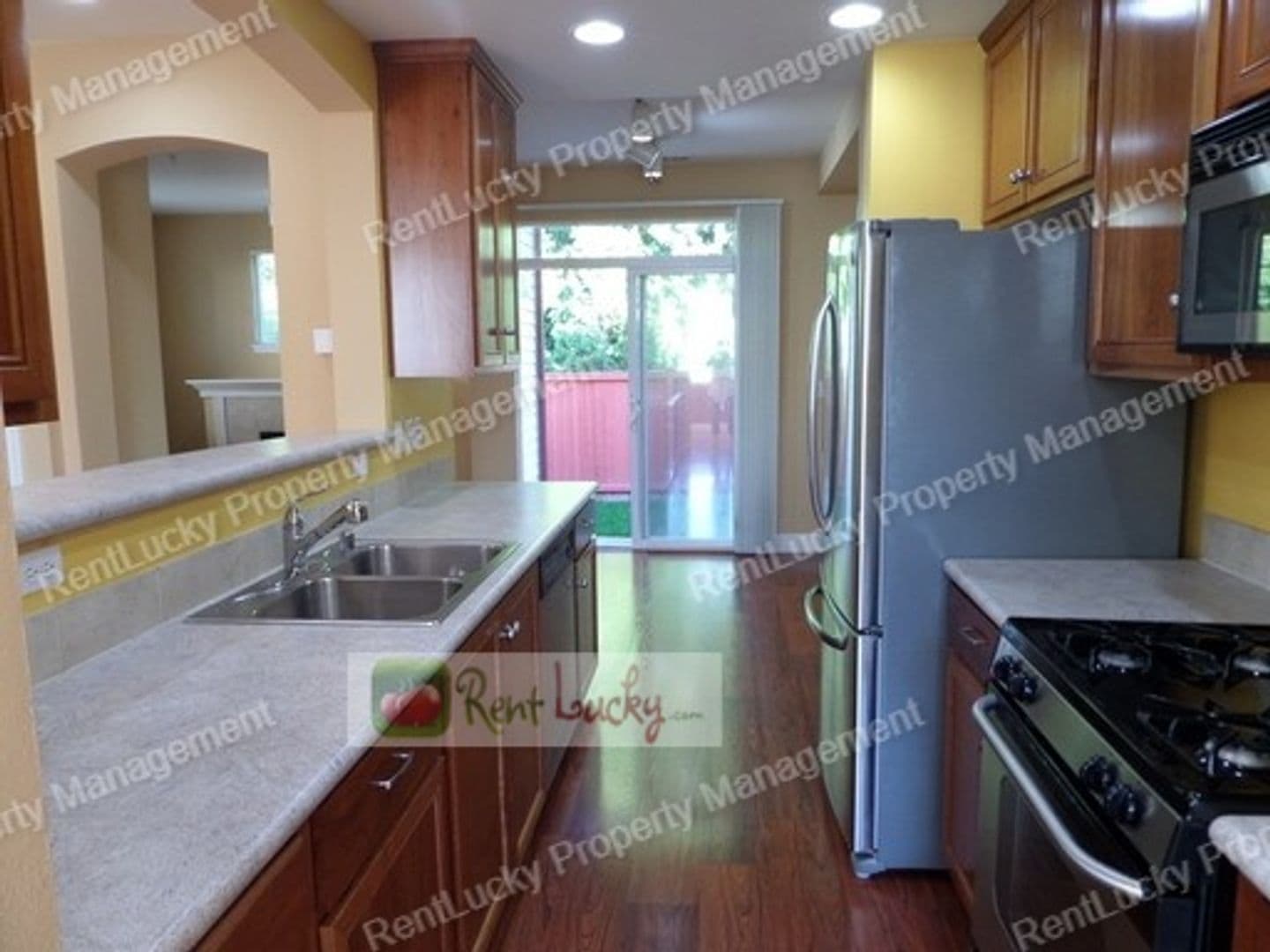 Auburn Townhome: 28700 34th Ave. S #F-1