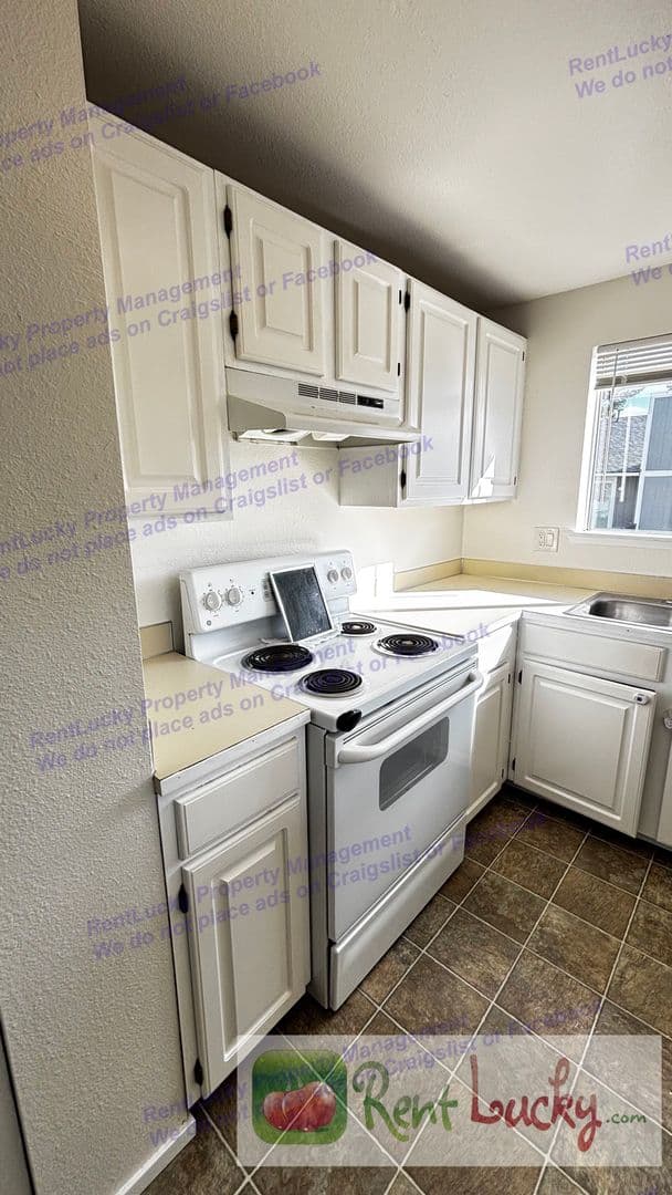 Enumclaw Apartment: 2612 Laukala Pl - Unit A