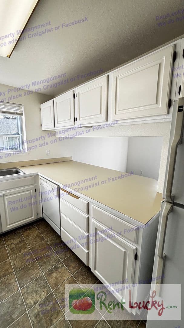 Enumclaw Apartment: 2612 Laukala Pl - Unit A