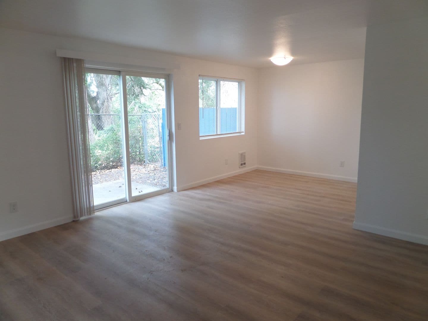 Lakewood Apartment: 4617-4623 127th St SW
