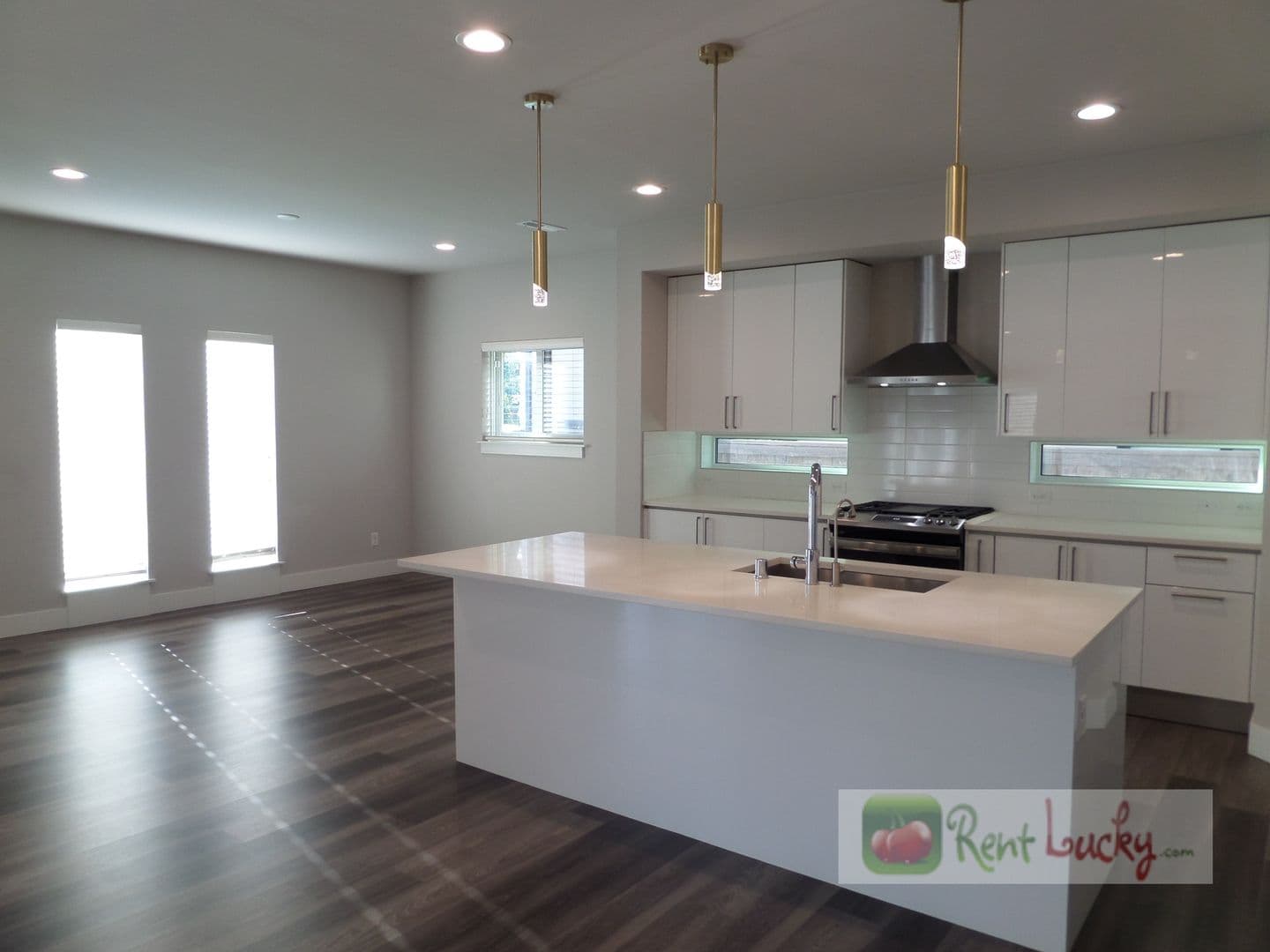 Maple Valley House: 27511 216th PL SE