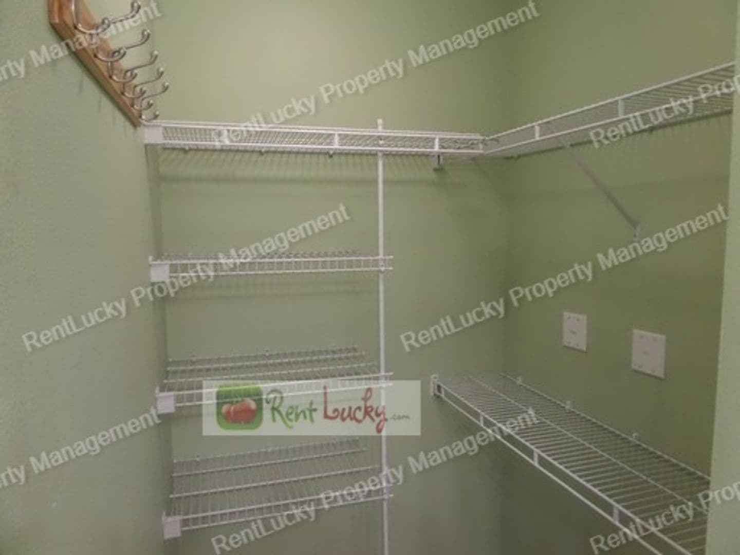 Auburn Townhome: 28700 34th Ave. S #F-1