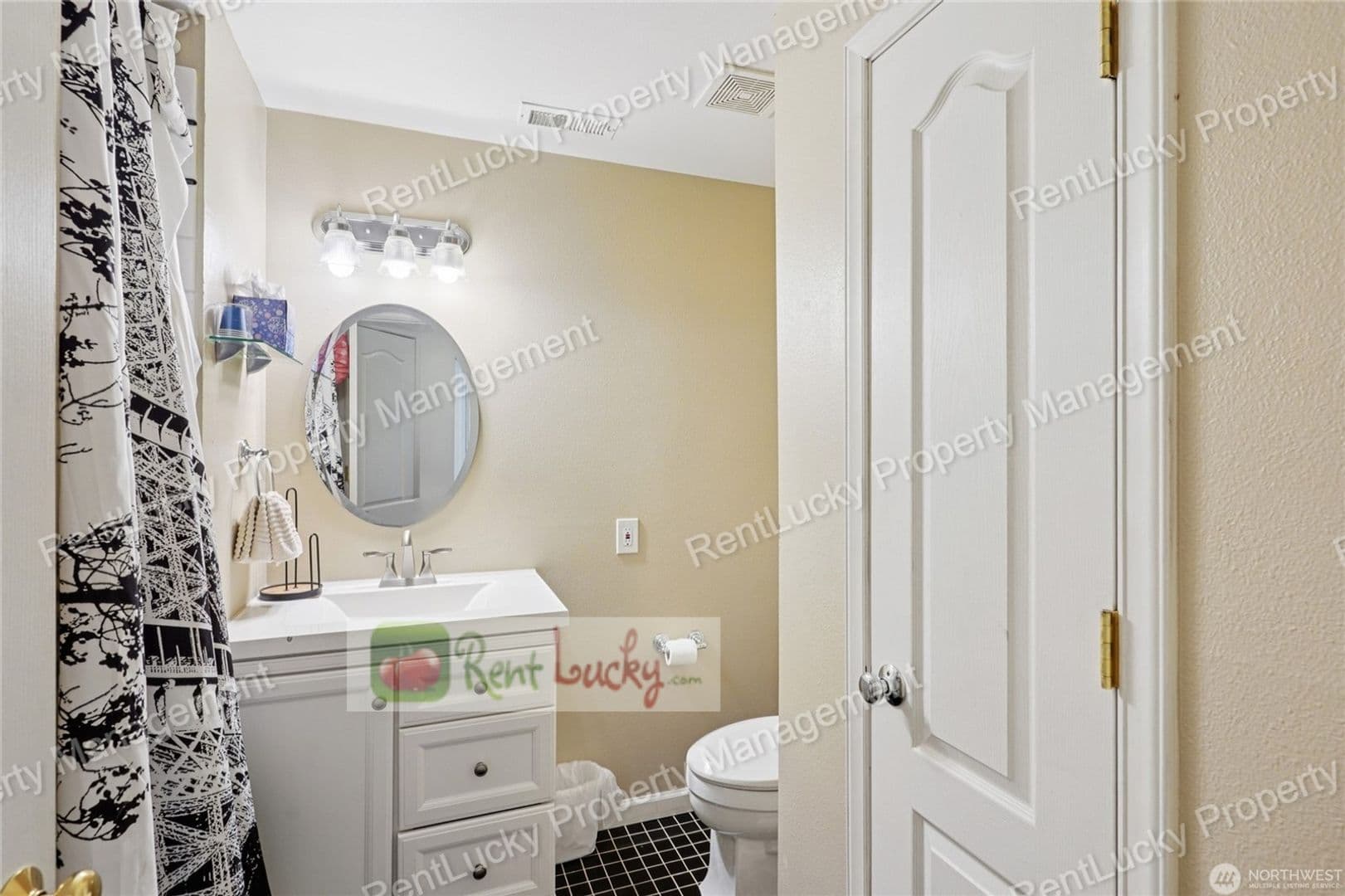 Tacoma House: 6412 E Side Dr NE