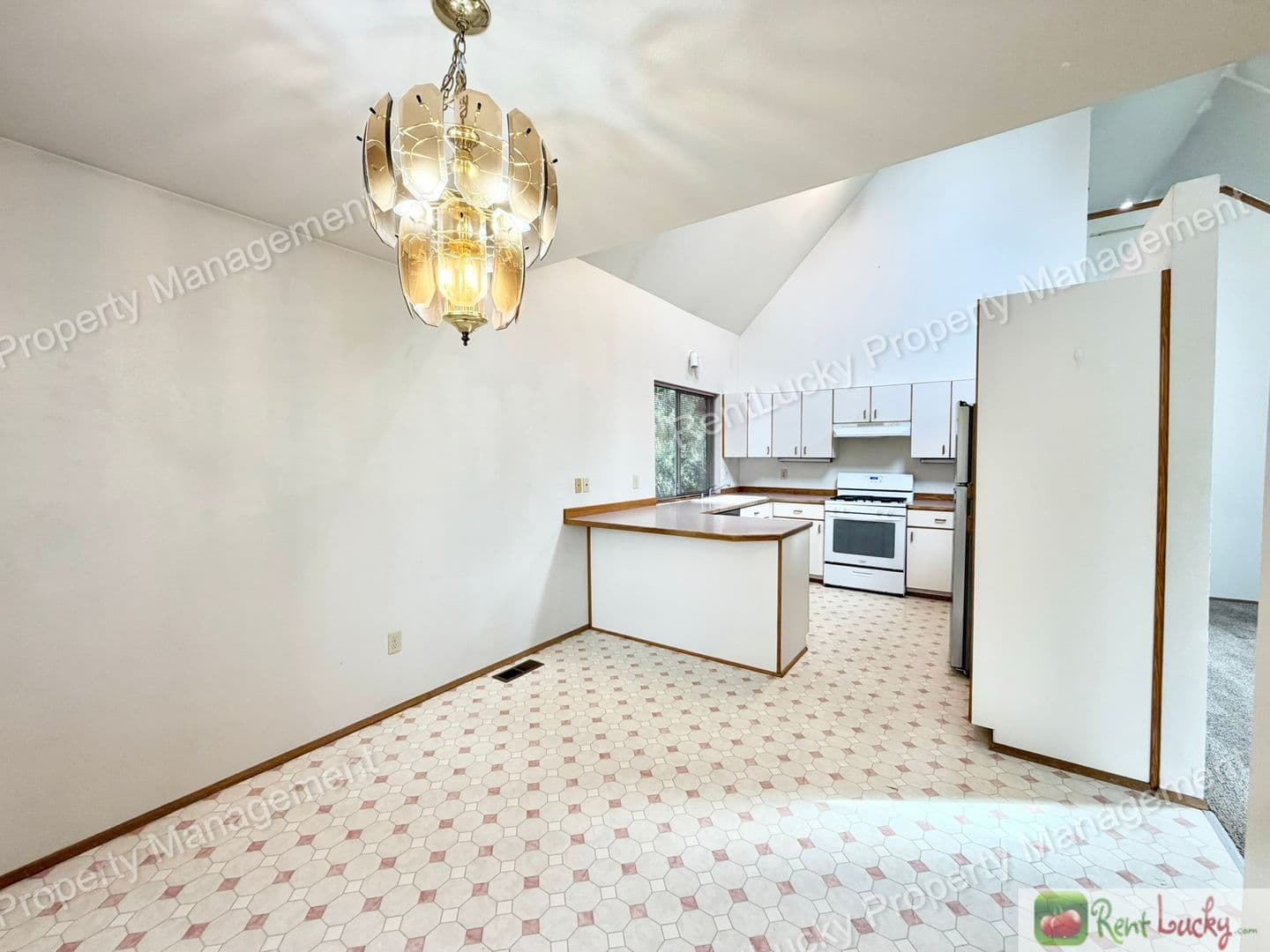 Auburn House: 35047 37th Ave S