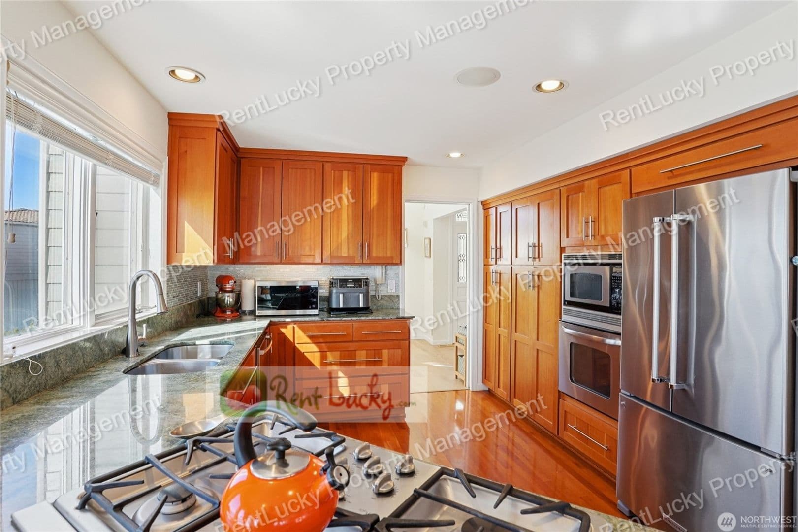 Tacoma House: 6412 E Side Dr NE