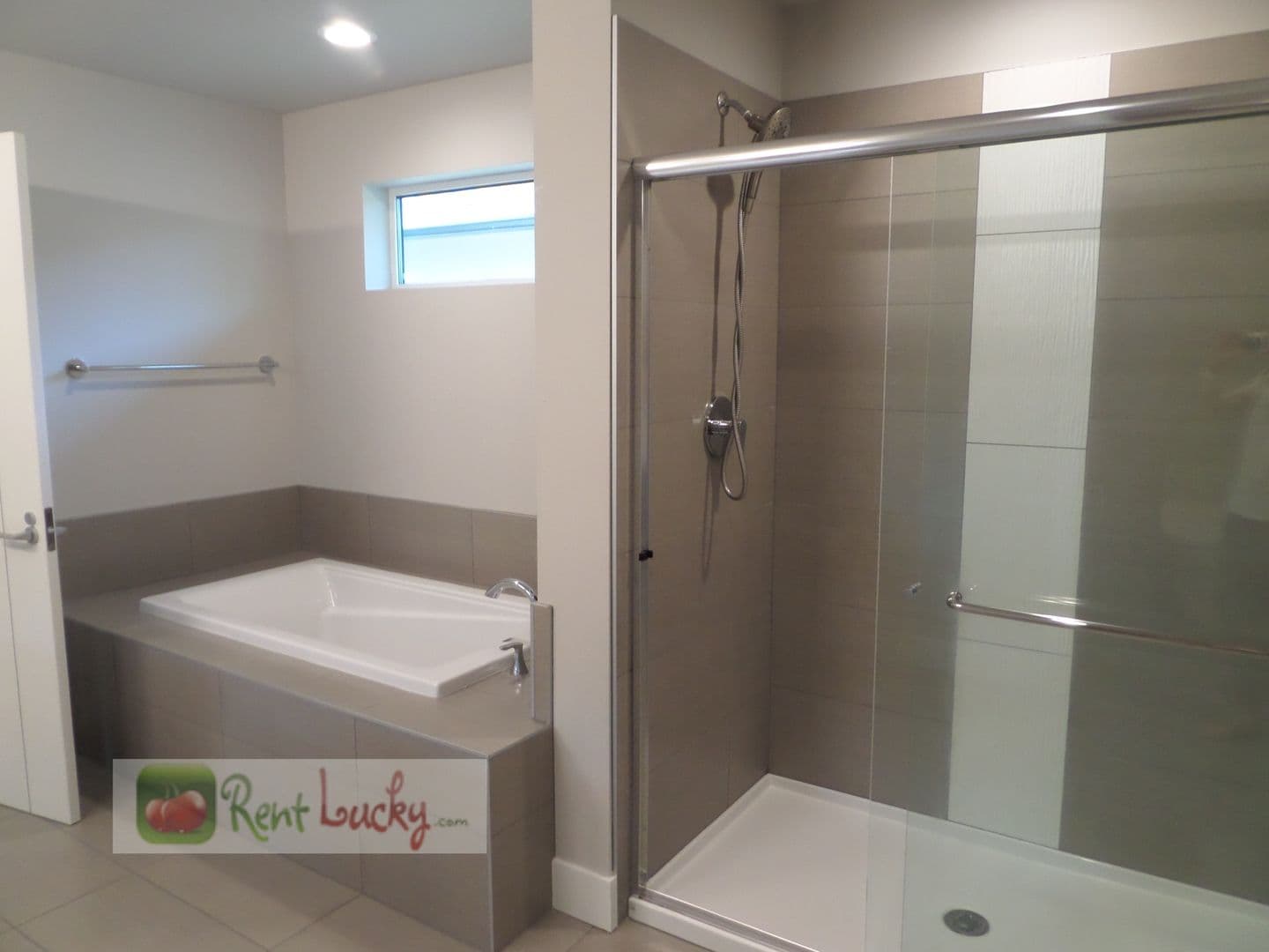 Maple Valley House: 27511 216th PL SE