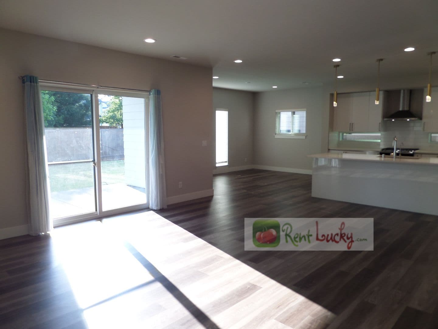 Maple Valley House: 27511 216th PL SE