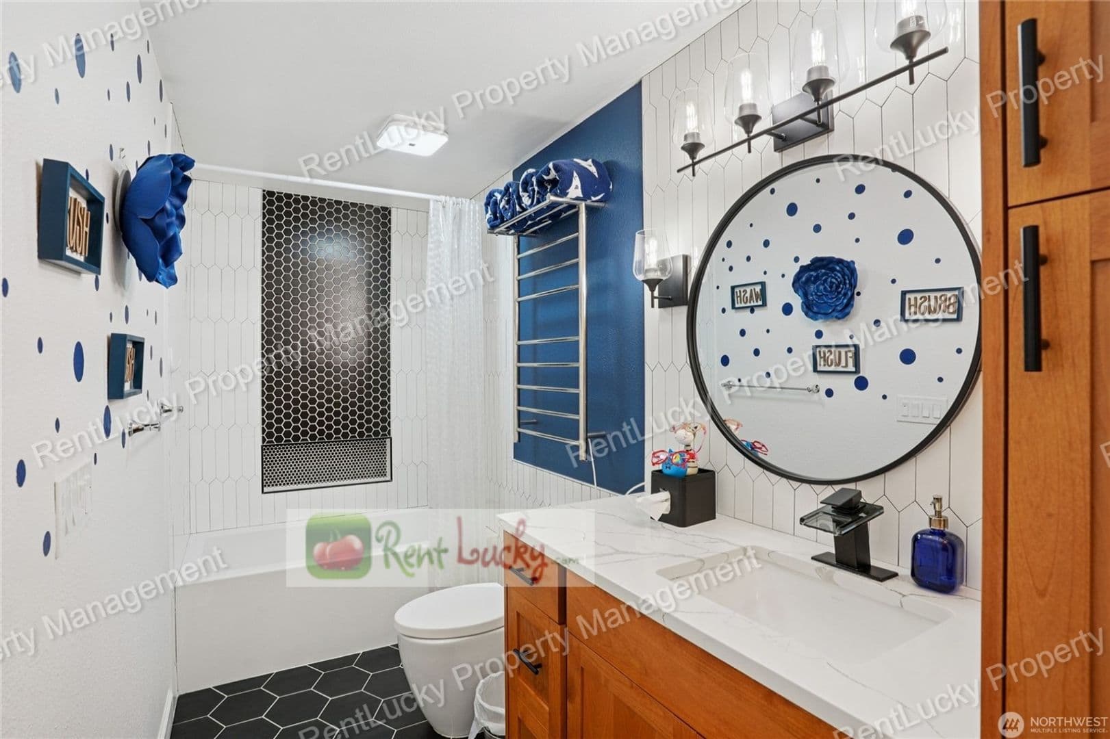 Tacoma House: 6412 E Side Dr NE
