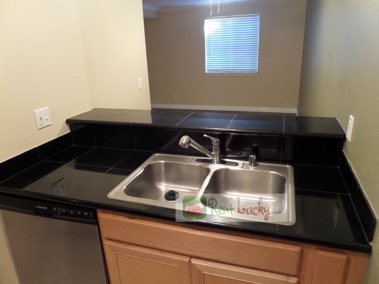 Seattle Condo: 300 10th Ave