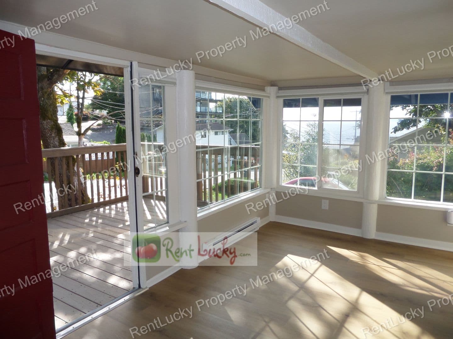 Des Moines House: 916 S 281st St
