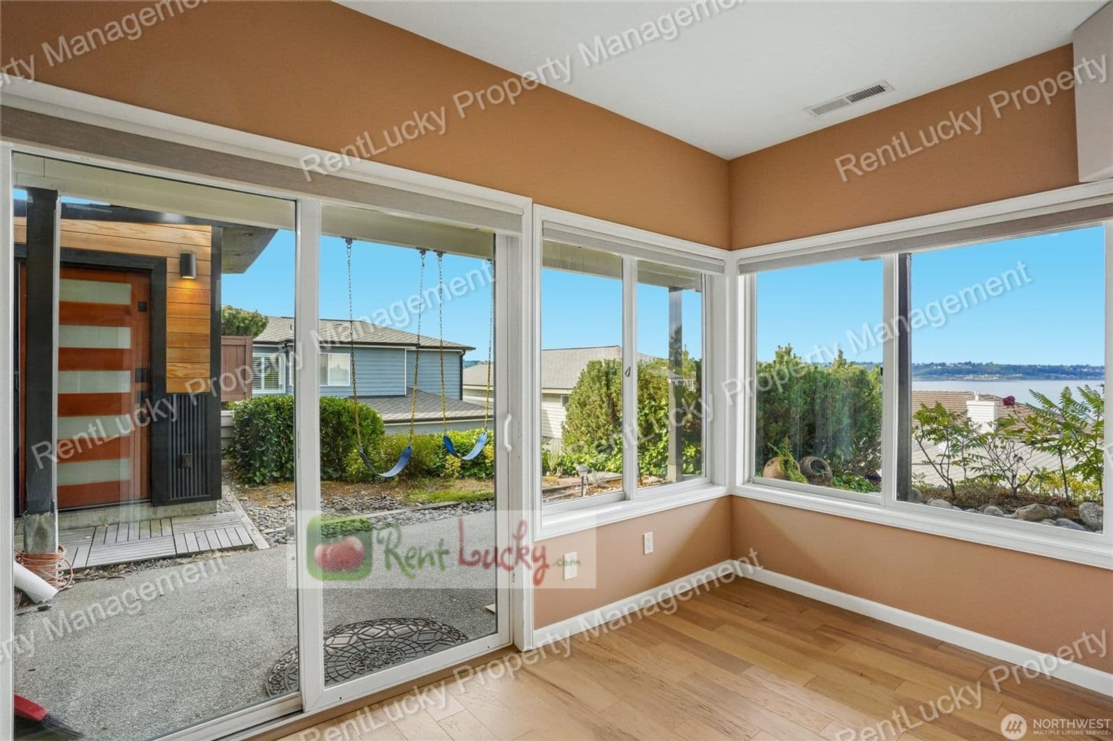 Tacoma House: 6412 E Side Dr NE