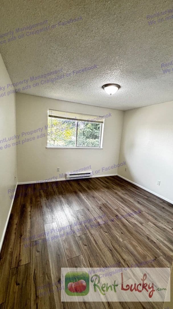 Enumclaw Apartment: 2612 Laukala Pl - Unit A