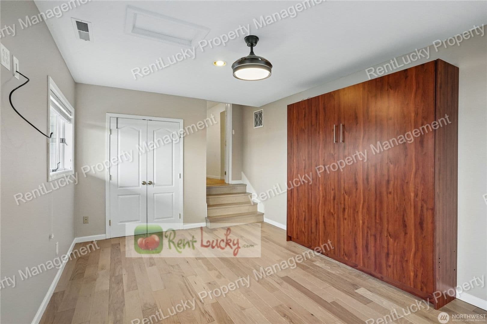 Tacoma House: 6412 E Side Dr NE