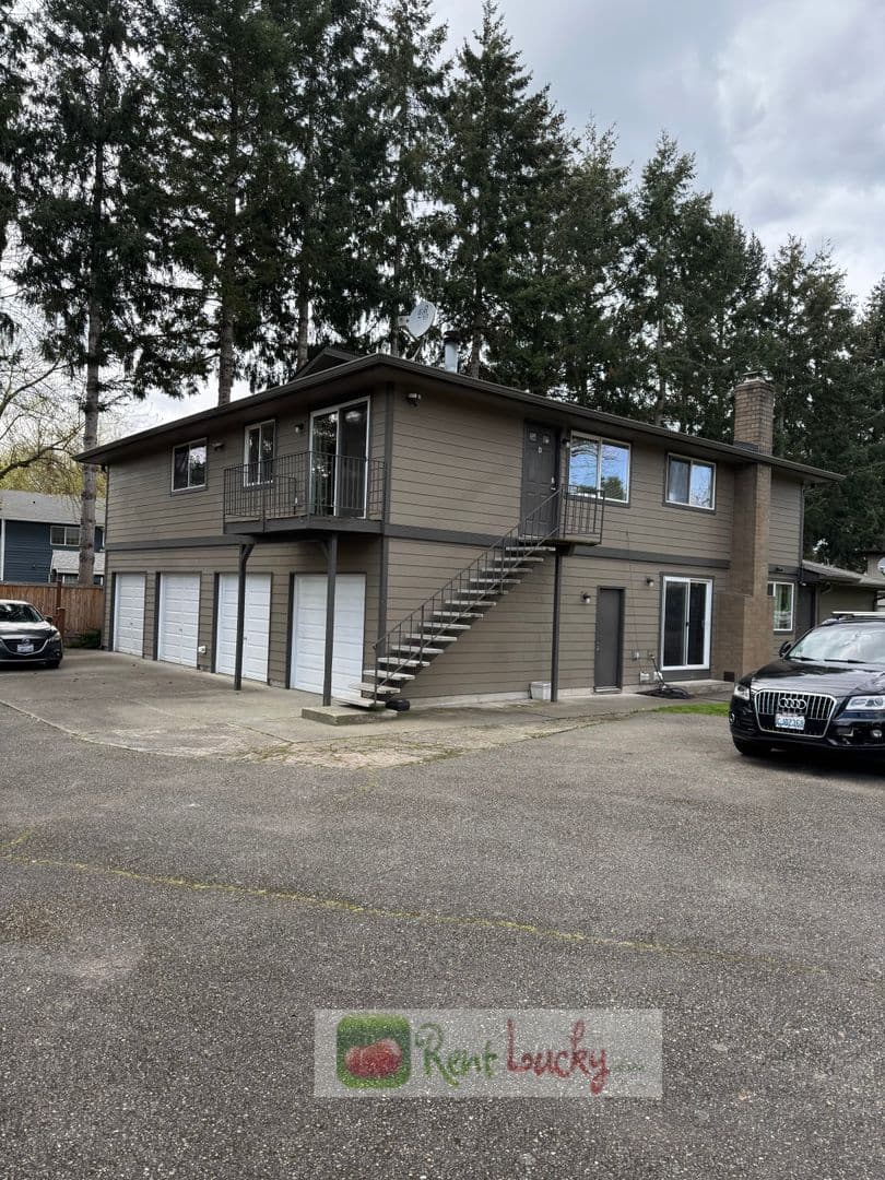 Pacific Apartment: 217 Ellingson Dr.