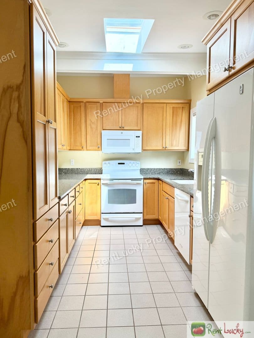 Bellevue House: 1211 147th Ave SE