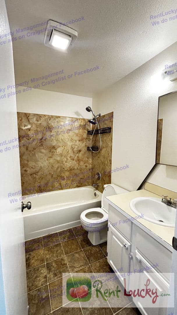 Enumclaw Apartment: 2612 Laukala Pl - Unit A