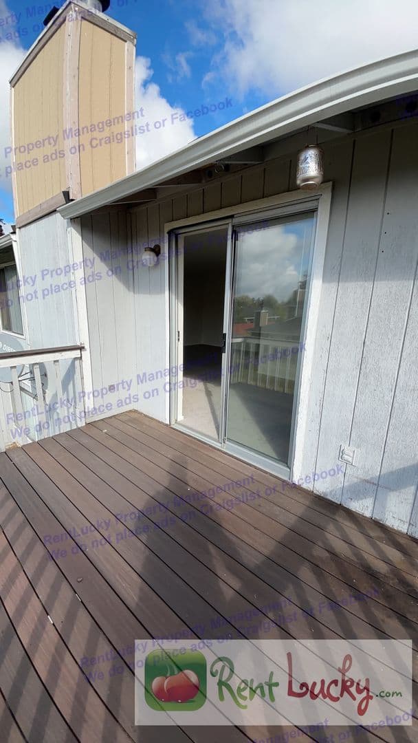 Enumclaw Apartment: 2612 Laukala Pl - Unit A