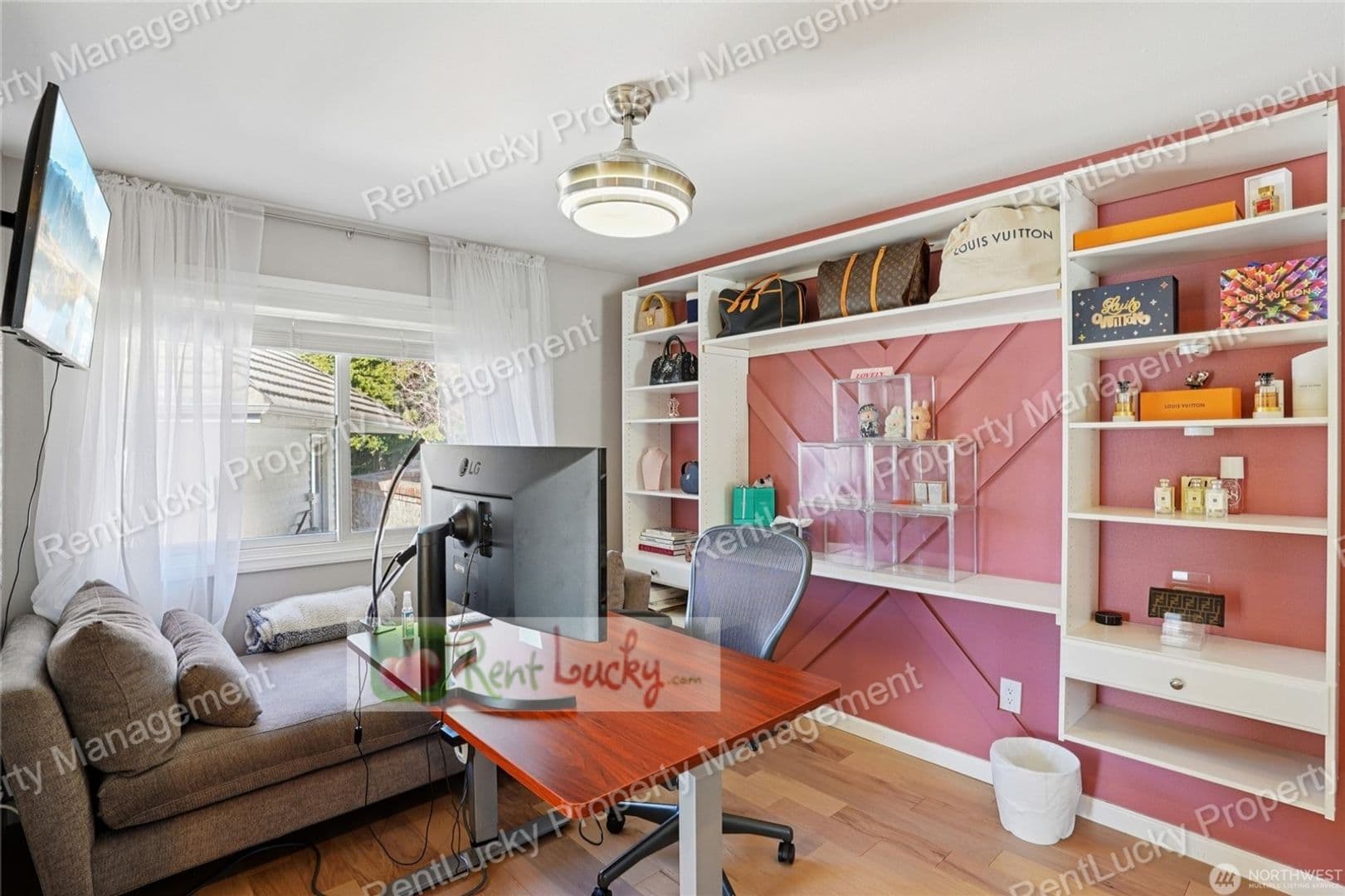 Tacoma House: 6412 E Side Dr NE