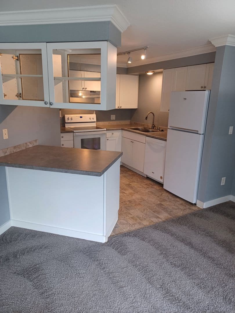 Des Moines Condo: 23410 18th Ave S