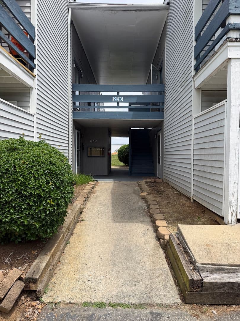 GREENSBORO Apartment: 2616 RANDLEMAN RD #H